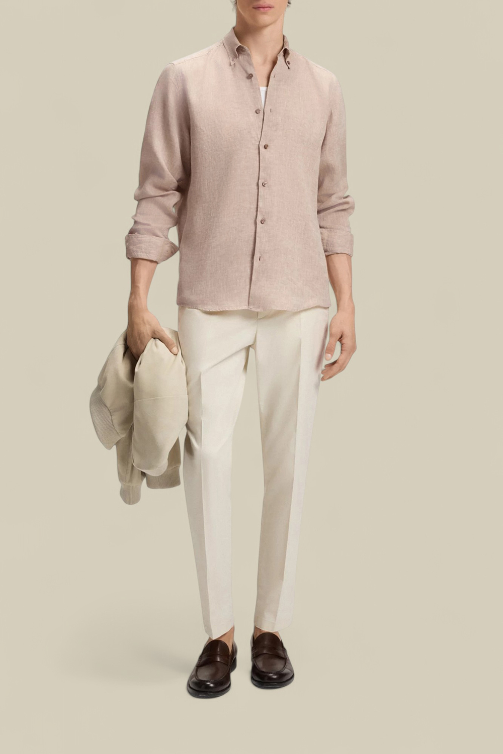 תמונת כל הלוק של חולצת כפתורים